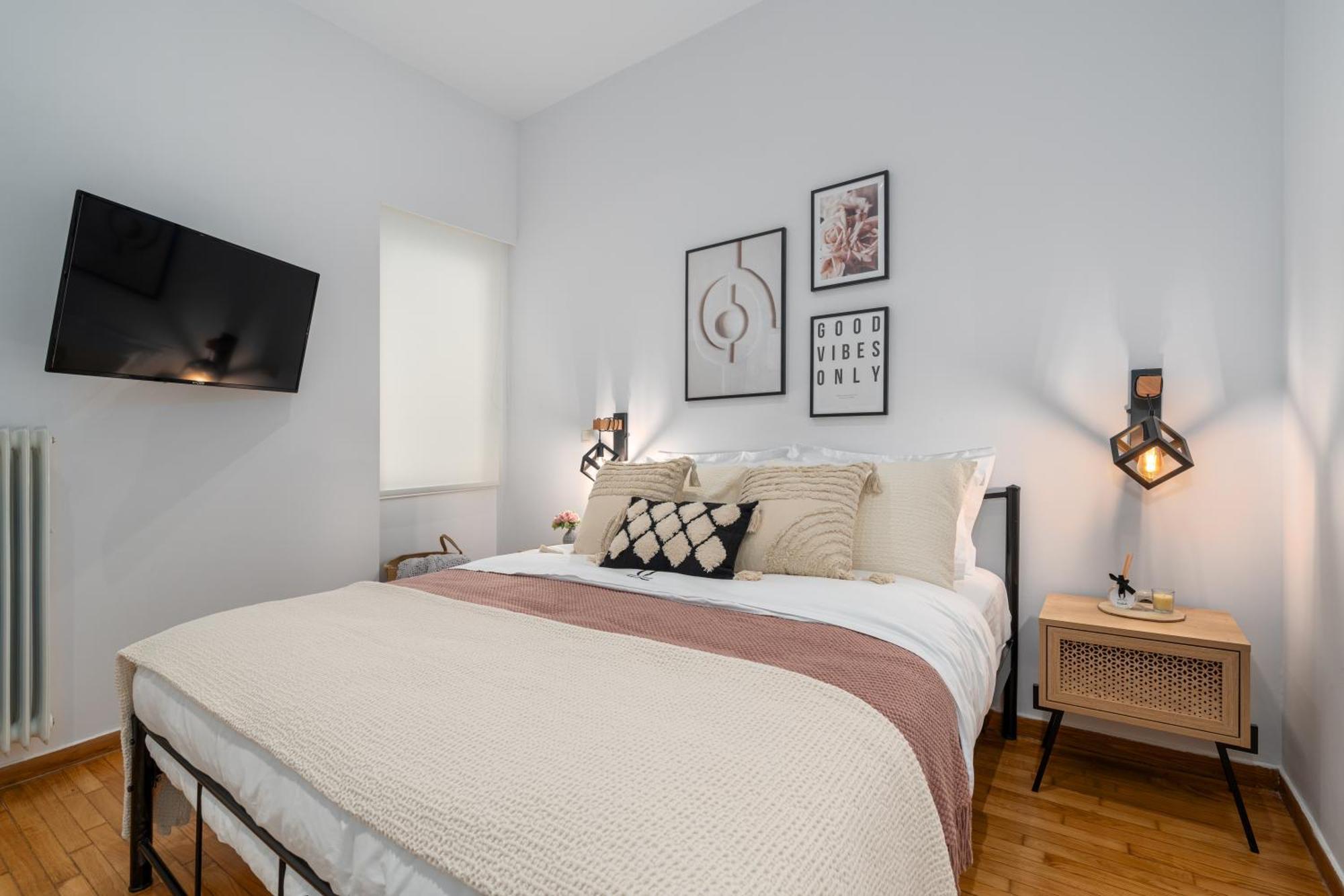 Unique Koukaki Three Bedroom Suite Athènes Extérieur photo
